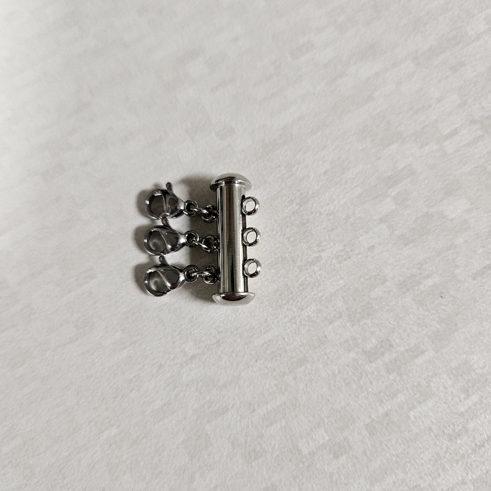 Stainless steel necklace separator detangler multistrand multilayer clasp